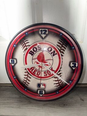 MLB Baseball Boston Red Sox Quartz Analog Clock Collectible Used Pre Owned Works